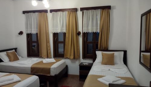 Deluxe Double or Twin Room with Garden View