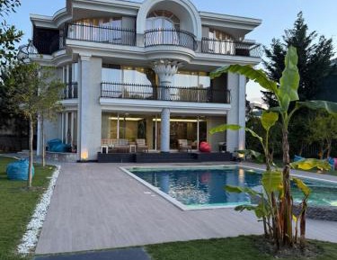 One-Bedroom Villa