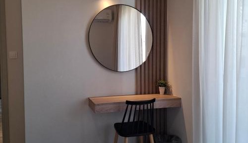 One-Bedroom Apartment with Double Bed /  Garden View