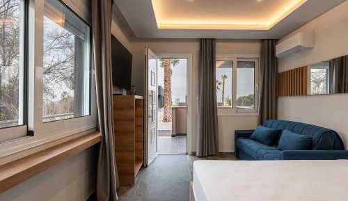 Studio with Sea View