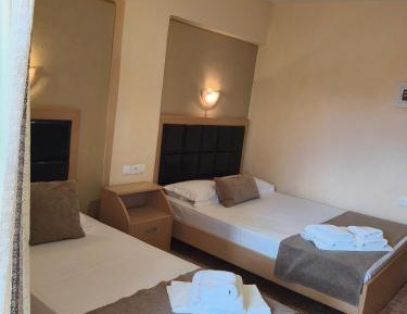Basic Triple Room
