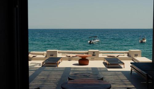 Deluxe Suite with Sea View