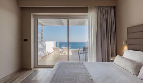 Junior Suite with Panoramic Sea View