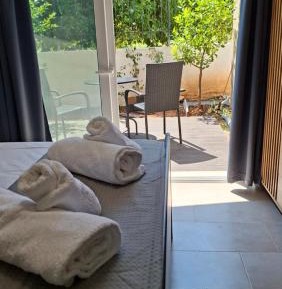 Studio with Garden View