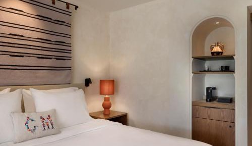 Exclusive Adult Garden / Mountain View Room (aged 16+)