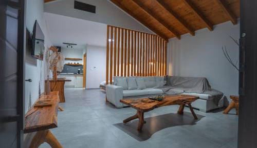 Suite with Mountain View
