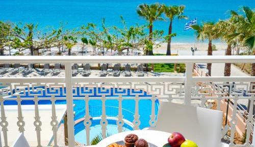 Deluxe Triple Room with Sea View