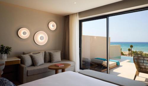Deluxe room sea view with private pool