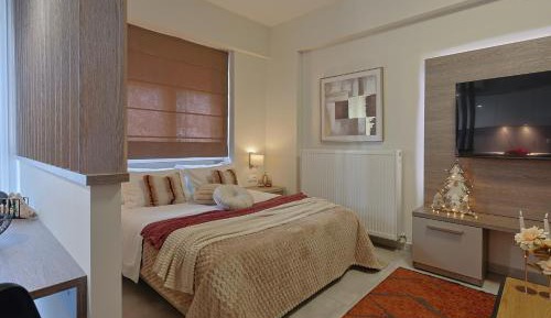 One-Bedroom Apartment with Balcony and Mountain View  