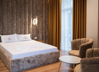 Quadruple Room with Private Bathroom