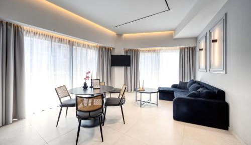 One-Bedroom Deluxe Apartment