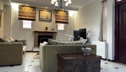 Three-Bedroom Vacation Home 