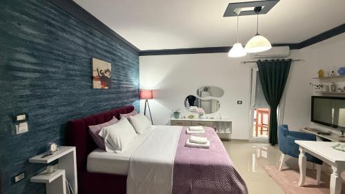 Deluxe Room (2 Adults + 1 Child)