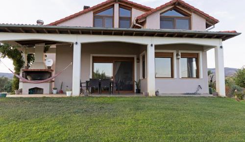Three-Bedroom Vacation Home 