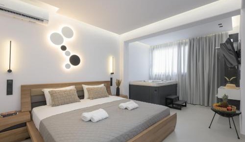 King Suite with Spa Bath – Quiet lower level