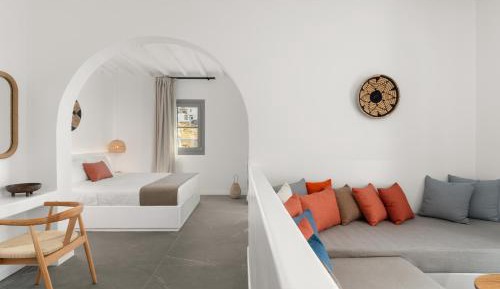Exclusive White Suite with Sea View & Outdoor Hot Tub 