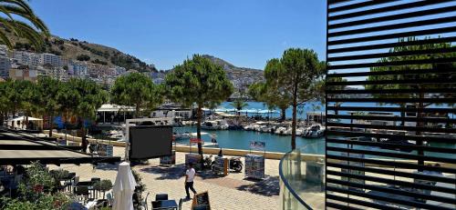 Deluxe Double Room with Side Sea View