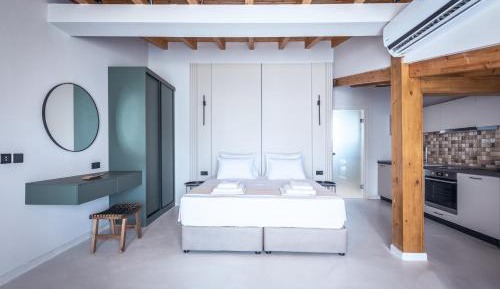 Studio with Balcony