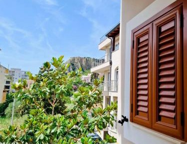 Studio Apartment with Sea View