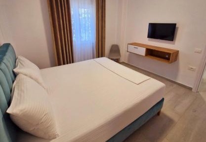 One-Bedroom Apartment with Balcony