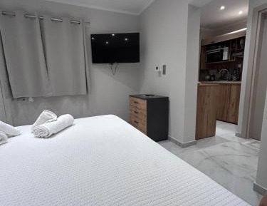 Deluxe Studio