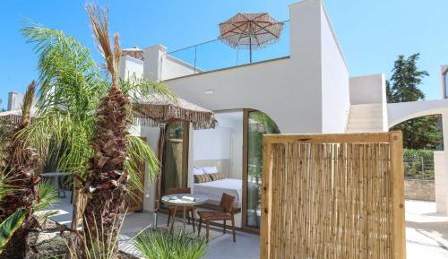 Suite Rooftop with Pool View