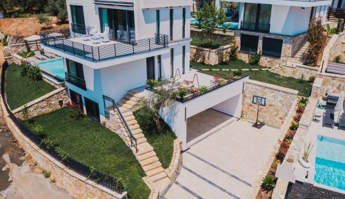 Villa with Sea View