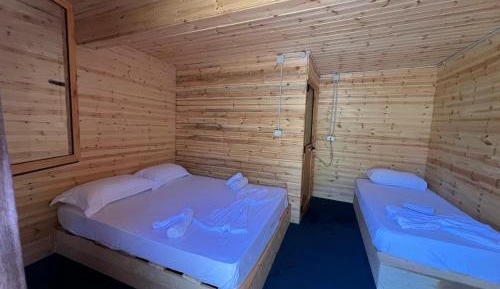 Triple Room with Lake View