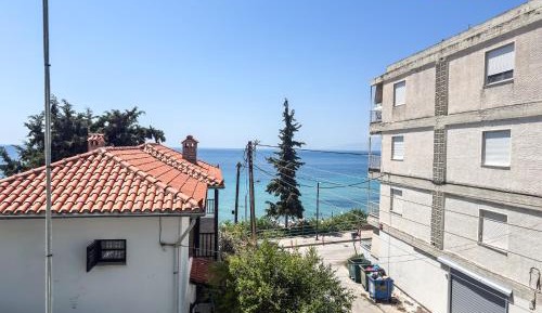One-Bedroom Apartment with Balcony and Sea View