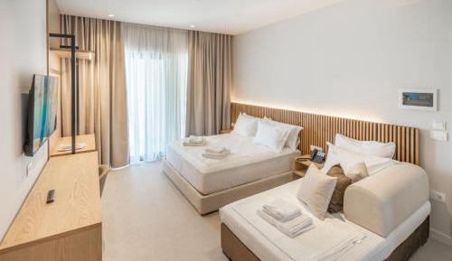 Deluxe Suite with Sea View