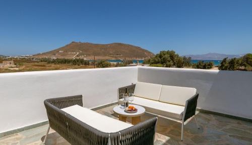 One-Bedroom Apartment with Balcony