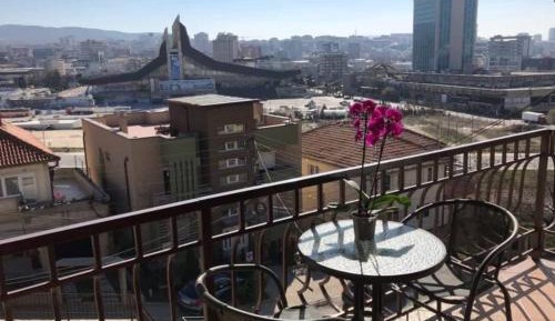 Apartment with City View