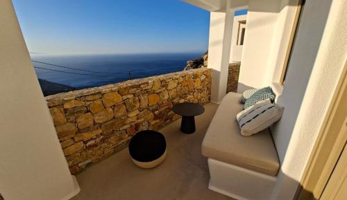Deluxe Suite with Sea View
