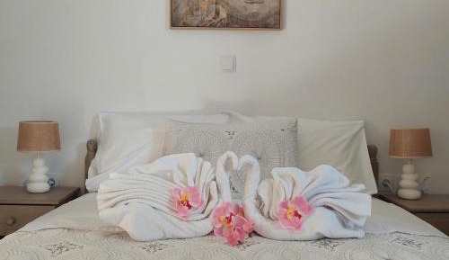 One-Bedroom Apartment with Balcony