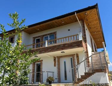 Triple Room with Garden View