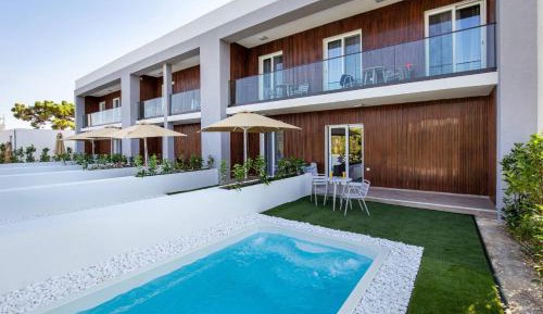 Deluxe Double or Twin Room with Pool Access
