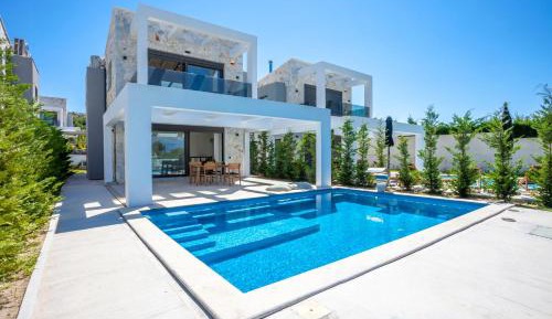  Ever Blue Exclusive Villa | Private Heated Pool