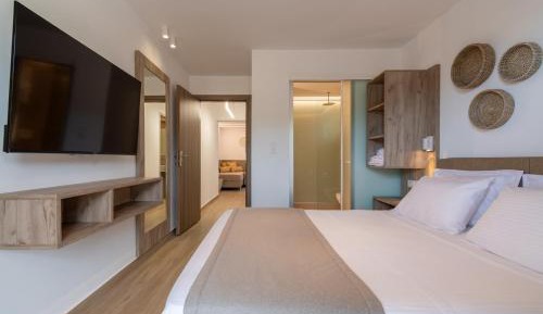 One-Bedroom Apartment with Balcony and Sea View