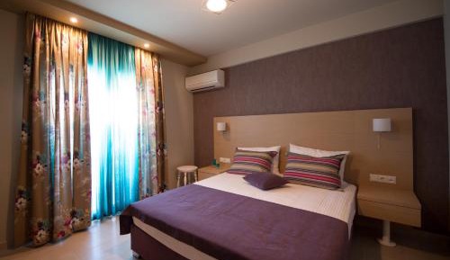 Deluxe Double Room with Balcony and Sea View