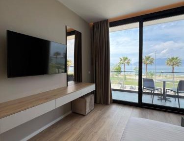 Double or Twin Room with Sea View