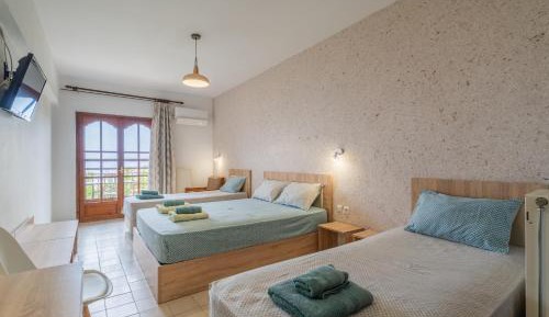 Studio (4 Adults)