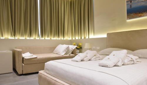 Deluxe Quadruple Room
