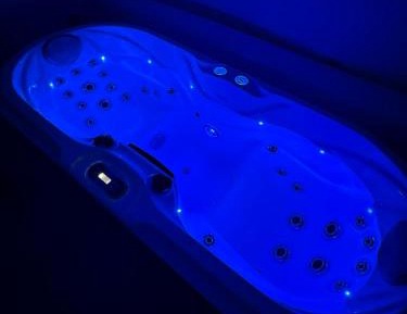Suite with Hot Tub