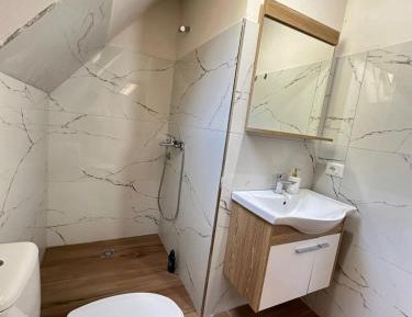 Double or Twin Room with Bathroom