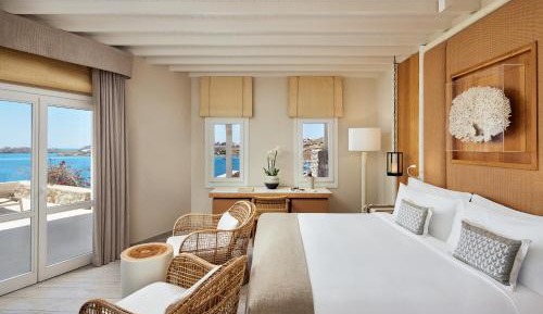 Deluxe Corner King Room with Sea View