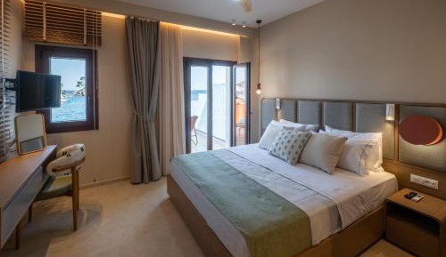 Double Room with Balcony and Sea View