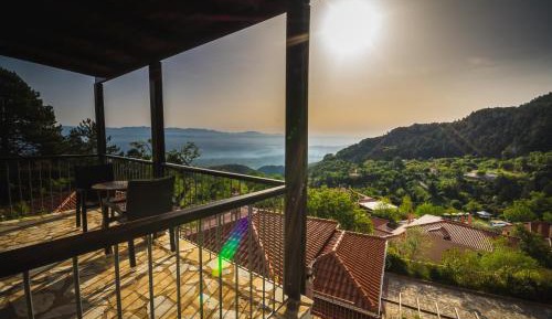 Deluxe Residence with Panoramic View