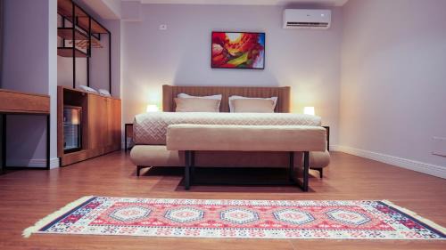 Suite with Hot Tub