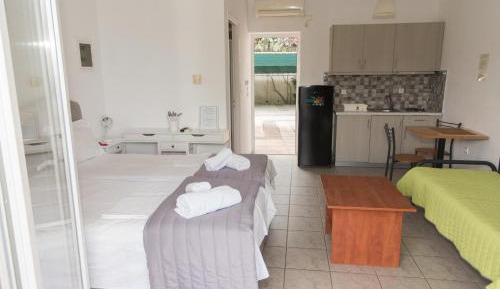 Studio (2 Adults)