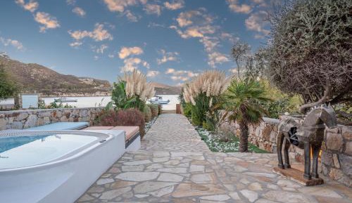 Three-Bedroom Vacation Home 